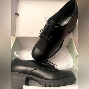 Sarah Jayne Girl's KRISSY OXFORD BLACK. Lace Up Shoes